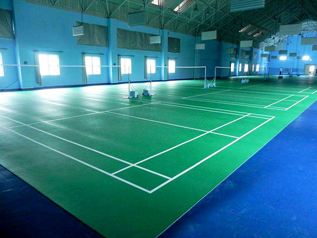 硅PU羽毛球場