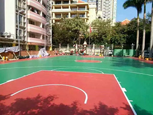 硅PU球場(chǎng)及球場(chǎng)圍網(wǎng)——深圳鹽田完工！